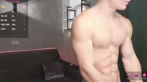 Snapshot of elliot_muscle04 chatting on 02-16-25, 04:53 elliot_muscle04 online show from 02-16-25, 04:53