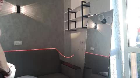 Snapshot of elliot_muscle04 chatting on 10-06-25, 02:03 elliot_muscle04 online show from 10-06-25, 02:03