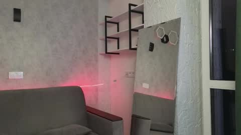 Snapshot of elliot_muscle04 chatting on 11-05-25, 04:40 elliot_muscle04 online show from 11-05-25, 04:40