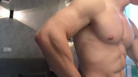 Snapshot of elliot_muscle04 chatting on 05-29-26, 02:48 elliot_muscle04 online show from 05-29-26, 02:48