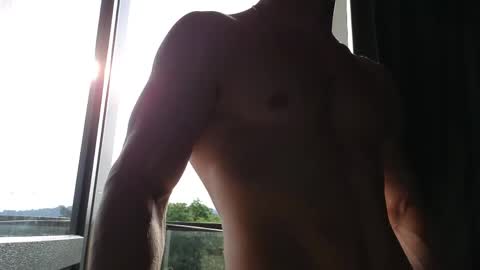 Snapshot of elliot_muscle04 chatting on 06-07-26, 02:43 elliot_muscle04 online show from 06-07-26, 02:43