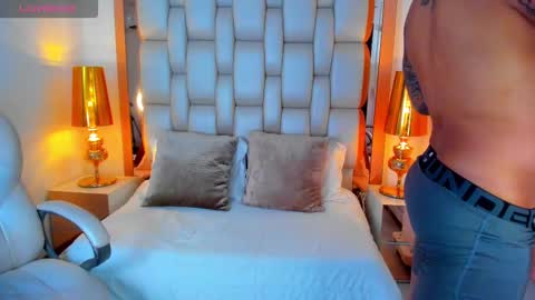 E L L I O T    V E L E Z online show from 03-04-25, 08:49