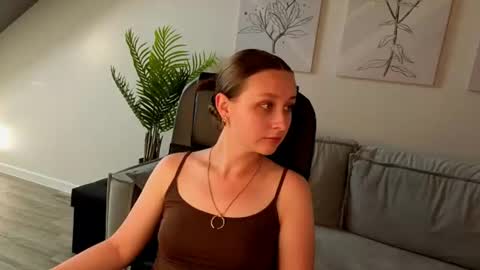 Snapshot of ellis_brownn chatting on 07-04-26, 09:26 Ellis online show from 07-04-26, 09:26
