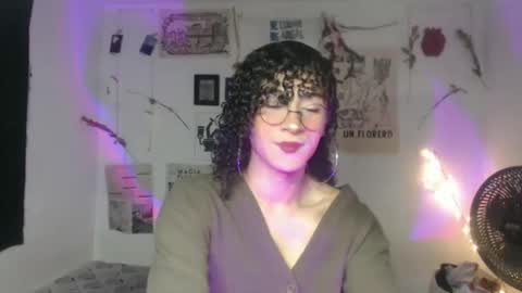 Snapshot of ellis_flowers chatting on 01-16-26, 10:30 . online show from 01-16-26, 10:30