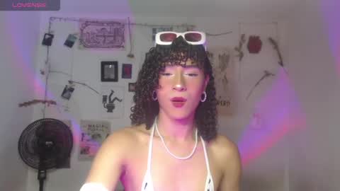 Snapshot of ellis_flowers chatting on 03-09-26, 02:32 . online show from 03-09-26, 02:32