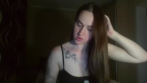 Snapshot of elliza_snow chatting on 04-16-26, 06:30 Eliza online show from 04-16-26, 06:30