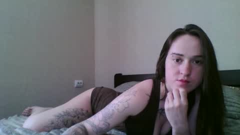 Snapshot of elliza_snow chatting on 05-07-26, 06:52 Eliza online show from 05-07-26, 06:52