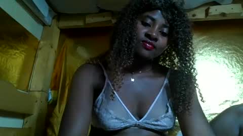 Snapshot of ellodi chatting on 06-13-26, 01:09 Ellodi online show from 06-13-26, 01:09