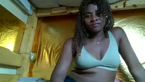 Snapshot of ellodi chatting on 06-14-26, 05:37 Ellodi online show from 06-14-26, 05:37