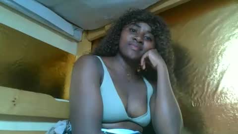 Snapshot of ellodi chatting on 06-25-26, 10:31 Ellodi online show from 06-25-26, 10:31
