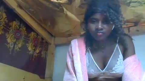 Snapshot of ellodi chatting on 07-16-26, 08:09 Ellodi online show from 07-16-26, 08:09