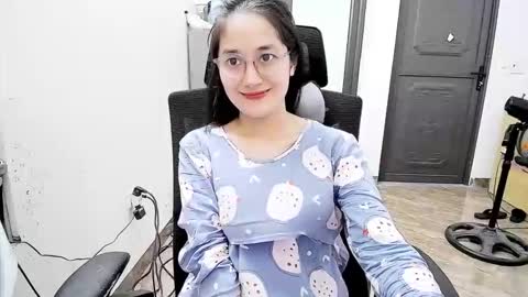 ellsa9x online show from 04-11-26, 04:06