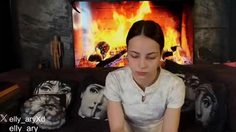 Snapshot of elly_ary chatting on 02-20-26, 12:29 elly_ary online show from 02-20-26, 12:29