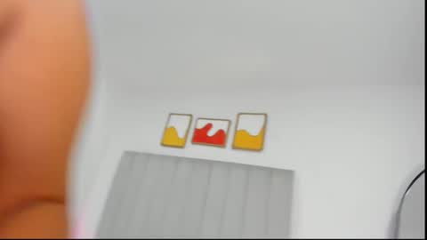 Snapshot of elly_g chatting on 01-13-26, 01:22 elly online show from 01-13-26, 01:22