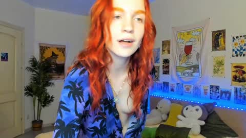 Snapshot of elly_milas chatting on 12-02-24, 03:14 Elly Fansly online show from 12-02-24, 03:14
