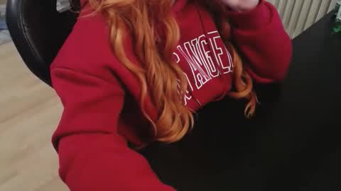 Elly online show from 11-04-25, 10:09