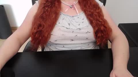 Elly online show from 04-16-26, 01:56