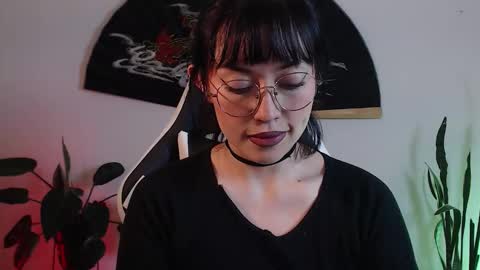 Snapshot of elly_uwuw chatting on 01-14-26, 10:14 Emy Castro online show from 01-14-26, 10:14