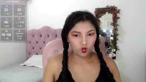 Snapshot of elly_willis chatting on 12-08-24, 06:39 Elly online show from 12-08-24, 06:39