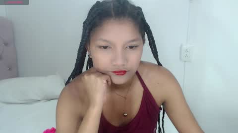 Snapshot of elly_willis chatting on 12-30-24, 02:40 Elly online show from 12-30-24, 02:40