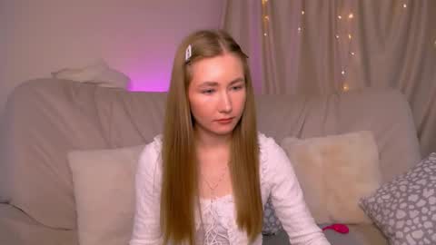 Elly online show from 11-13-25, 03:16