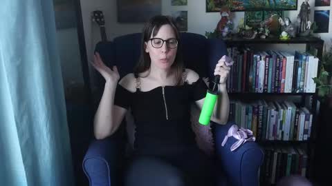 Elly Naomi online show from 02-21-25, 10:15