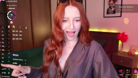 Snapshot of ellypeach chatting on 05-20-26, 11:16 EllyPeach online show from 05-20-26, 11:16