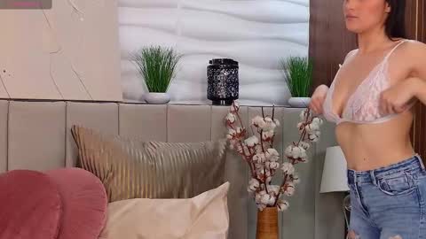 EllyRoss online show from 02-16-25, 11:27