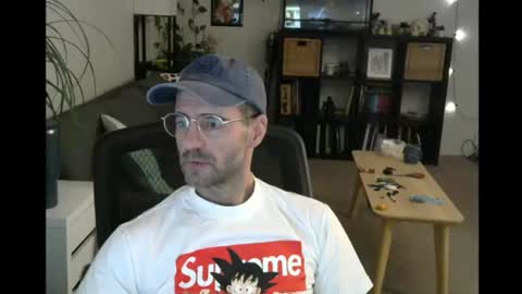 Snapshot of elmetaagain chatting on 07-07-26, 04:59 elmetaagain online show from 07-07-26, 04:59