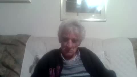 Snapshot of elmo191271 chatting on 02-21-26, 12:22 elmo191271 online show from 02-21-26, 12:22