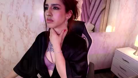 Elodie  online show from 04-09-26, 04:12