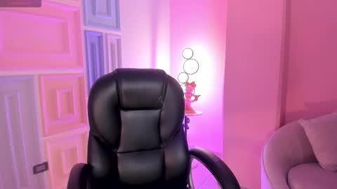 Snapshot of eloisaolivero chatting on 09-15-25, 11:54 ELOISA OLIVERO online show from 09-15-25, 11:54