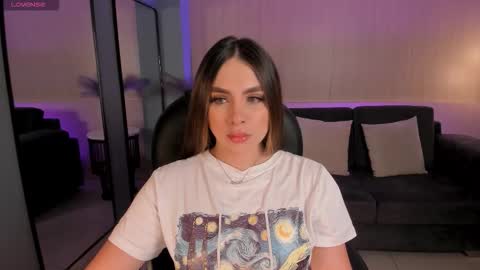 Snapshot of eloisaolivero chatting on 10-08-25, 11:30 ELOISA OLIVERO online show from 10-08-25, 11:30
