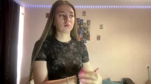 eloiscolins online show from 05-31-26, 03:36