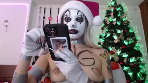 Chelsea  Please help me to reach 100 thumbs up online show from 12-31-24, 09:50