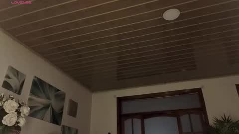 Eloise  . online show from 02-25-26, 08:51