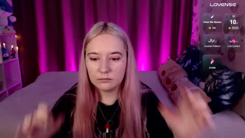 Snapshot of elovinora chatting on 12-16-24, 06:27 Ela give me a thumbs up if you like it and this is important for the development of the account online show from 12-16-24, 06:27