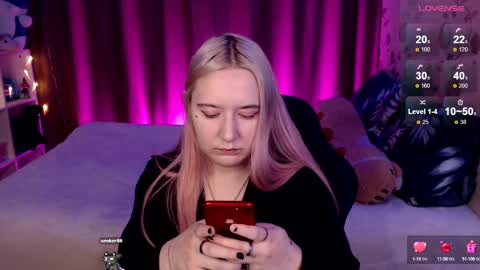 Snapshot of elovinora chatting on 12-21-24, 08:00 Ela give me a thumbs up if you like it and this is important for the development of the account online show from 12-21-24, 08:00