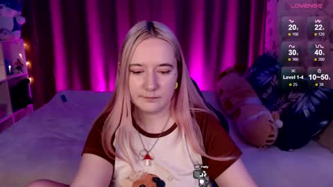 Snapshot of elovinora chatting on 12-22-24, 08:36 Ela give me a thumbs up if you like it and this is important for the development of the account online show from 12-22-24, 08:36