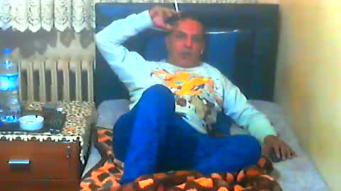 Snapshot of elpaso01 chatting on 10-10-25, 08:19 elpaso online show from 10-10-25, 08:19