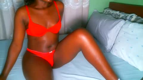 Snapshot of elphaba01 chatting on 02-15-25, 07:38 Elphaba online show from 02-15-25, 07:38