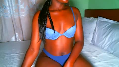 Snapshot of elphaba01 chatting on 03-03-25, 07:32 Elphaba online show from 03-03-25, 07:32