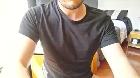 Snapshot of elriclust chatting on 11-18-25, 04:22 elriclust online show from 11-18-25, 04:22