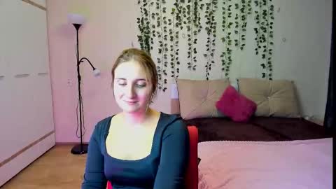 Elsa  online show from 10-09-25, 12:14
