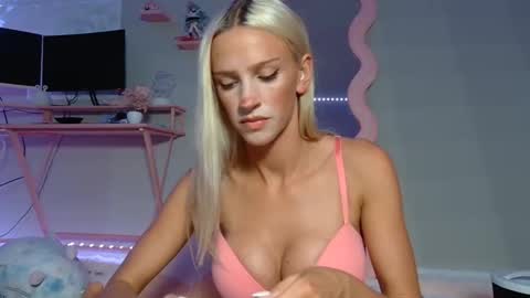 elsa_may online show from 04-24-26, 12:57