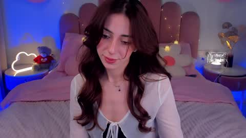 Snapshot of elsa_xo chatting on 01-31-25, 08:33 Michelle online show from 01-31-25, 08:33