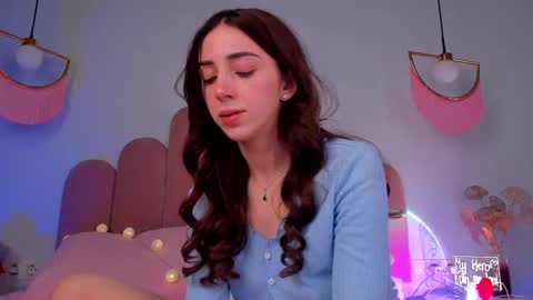 Snapshot of elsa_xo chatting on 02-10-25, 05:36 Michelle online show from 02-10-25, 05:36