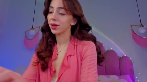 Snapshot of elsa_xo chatting on 03-08-25, 08:35 Michelle online show from 03-08-25, 08:35