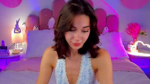 Snapshot of elsa_xo chatting on 11-01-25, 08:22 Michelle online show from 11-01-25, 08:22