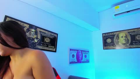 Elsa online show from 01-28-25, 12:22